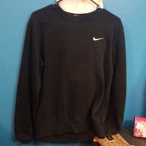 size m nike sweatshirt